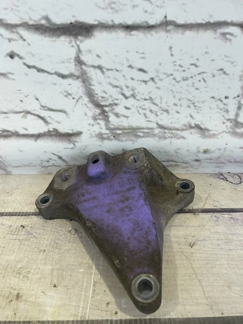 Кронштейн кпп VW Passat 2010-2016 B7