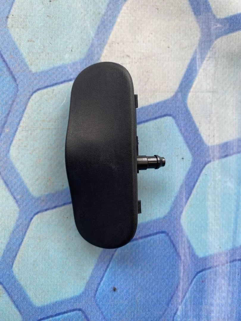 Форсунка омывателя стекла Audi Q3 2011-2014 8U