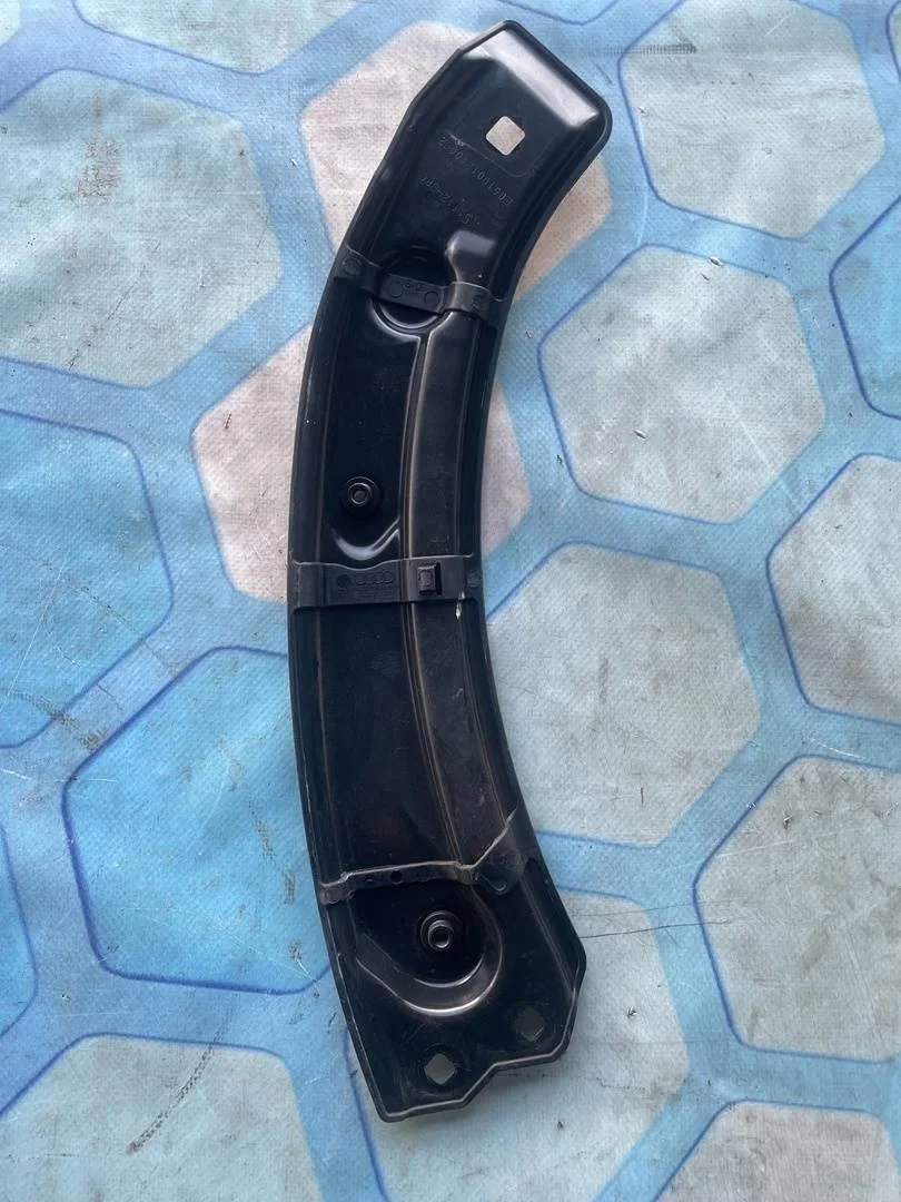 Распорка соединительная Audi Q3 2011-2014 8U