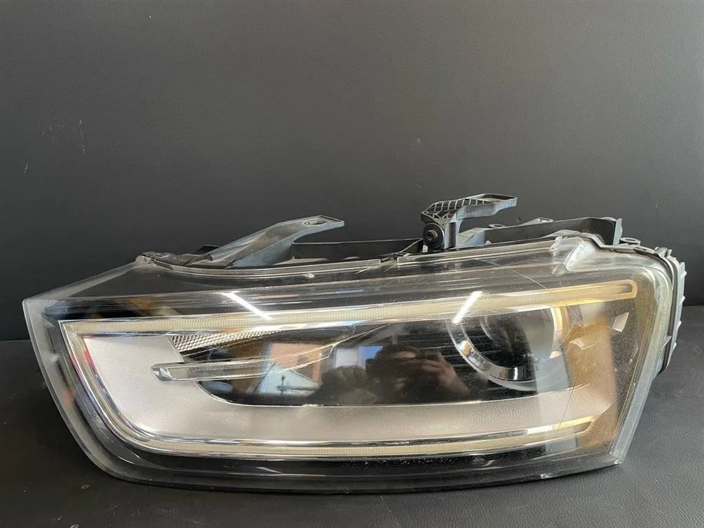 Фара левая ксенон Audi Q3 2011-2014 8U