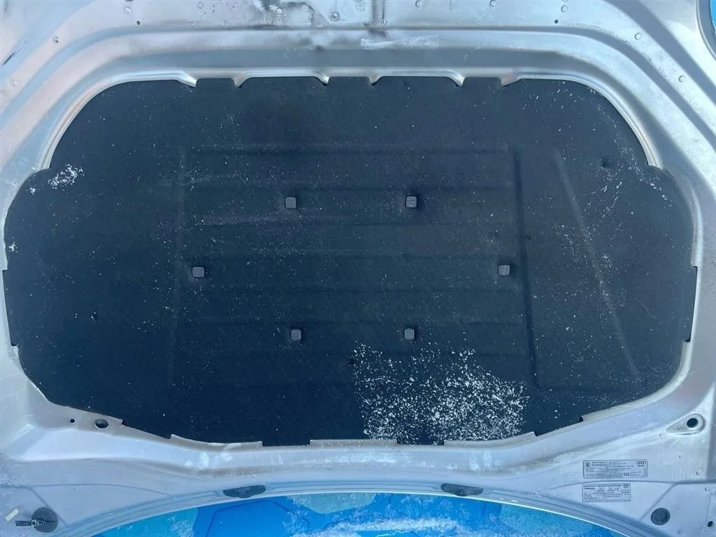 Шумоизоляция капота Audi Q7 2005-2015 4L