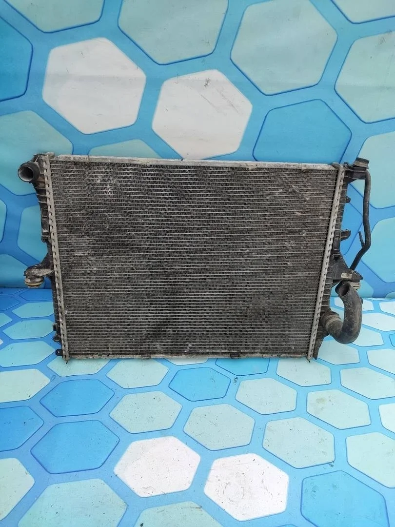 Радиатор основной Audi Q7 2005-2015 4L