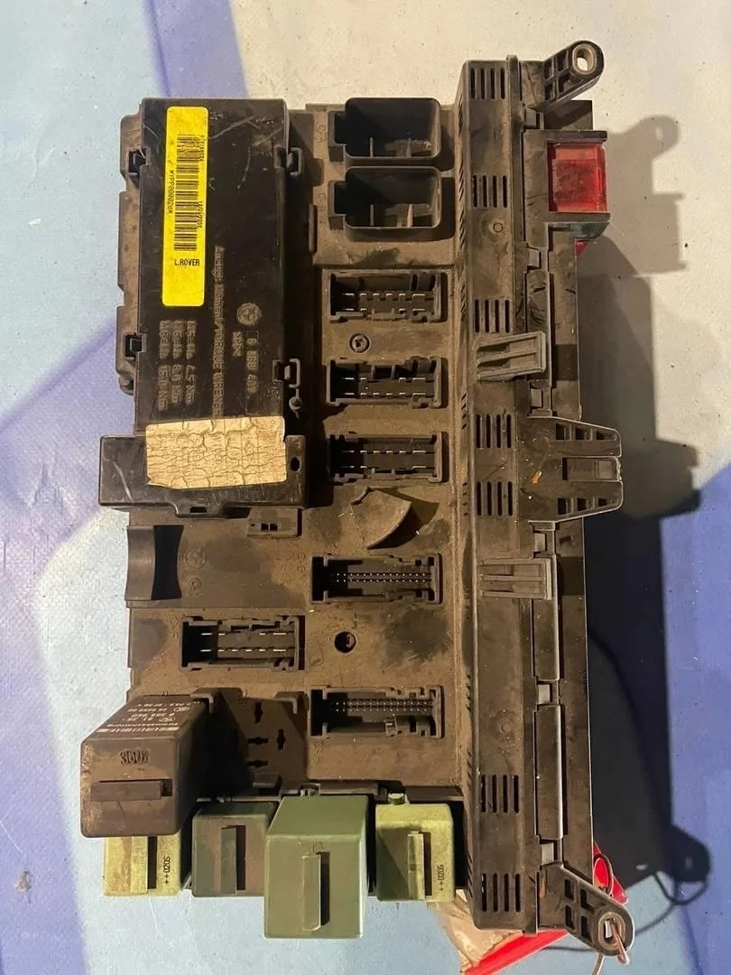 Блок предохранителей Land Rover Range 3 2005-2010 L322