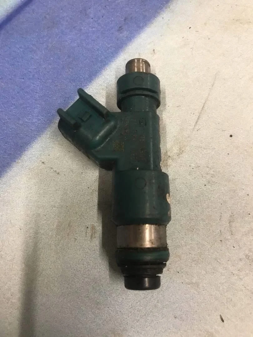 Форсунка топливная бензиновая Volvo S80 2006-2016
