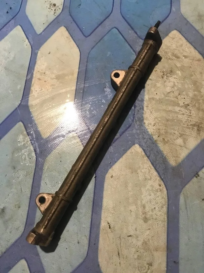 Топливная рампа Hyundai Santa Fe 2000-2012