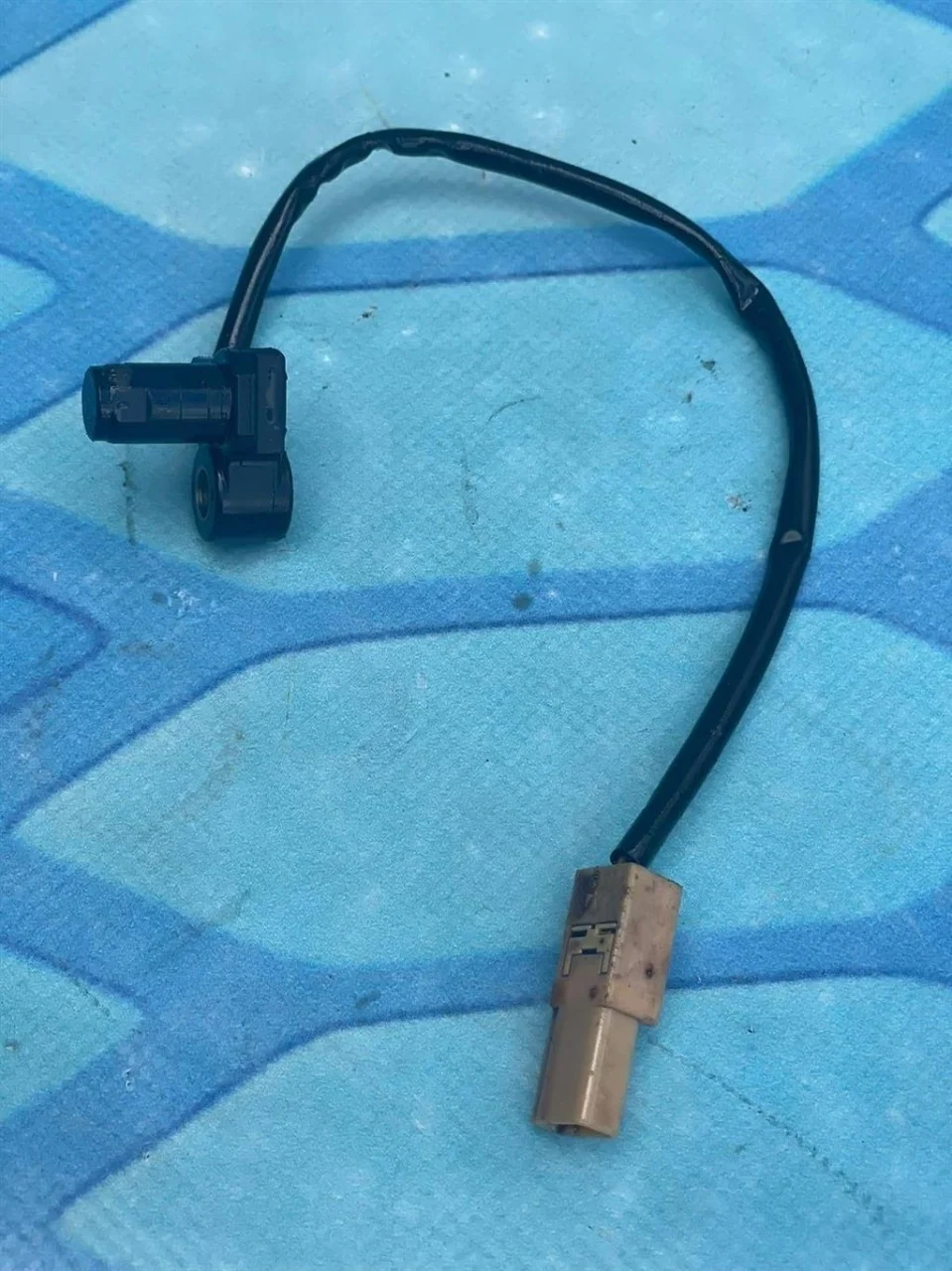 Датчик числа оборотов Skoda Fabia 2 2007-2015