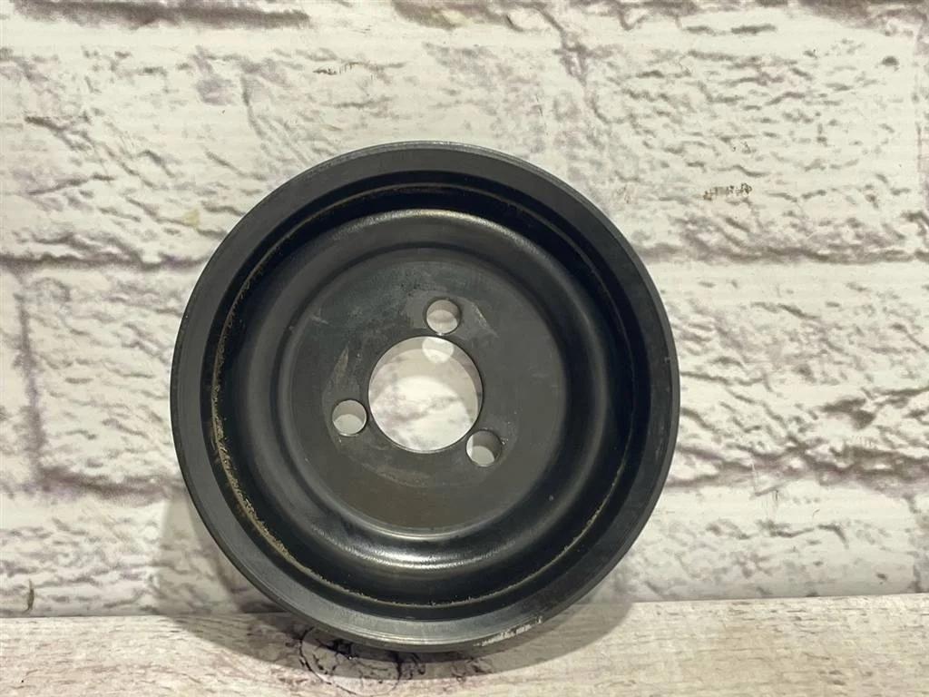 Шкив помпы Skoda Fabia 2 2007-2015