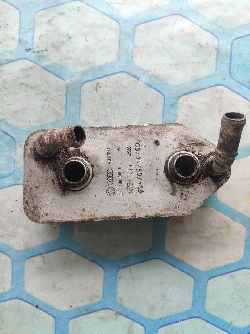 Радиатор масляный Skoda Octavia 2004-2013 A5