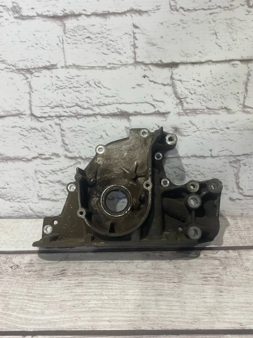 Масляный насос Skoda Octavia 2013-2021 A7