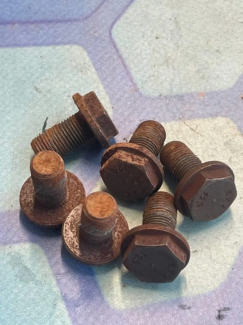 Болт маховика комплект Skoda Rapid 2013-н..