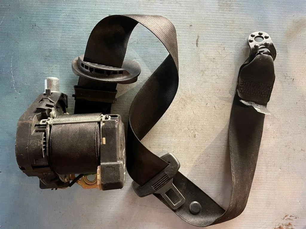 Ремень безопасности задний правый Skoda Superb 1 2002-2008