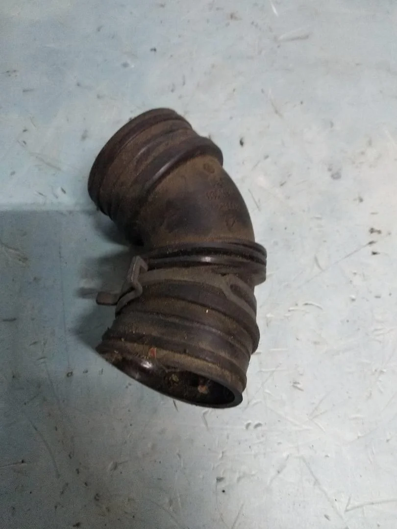 Патрубок VW Tiguan 1 2007-2011