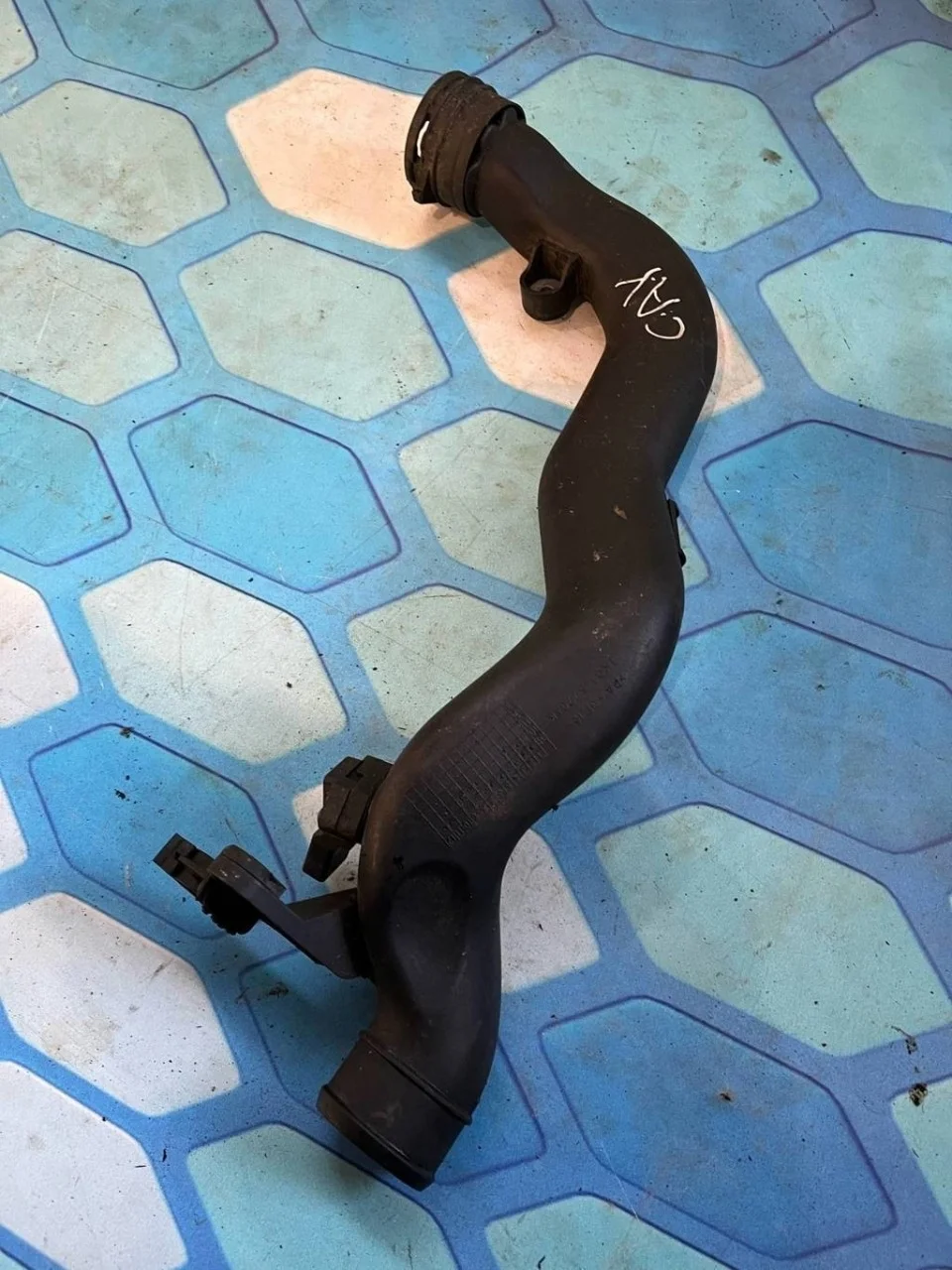 Патрубок интеркулера VW Tiguan 1 2007-2011