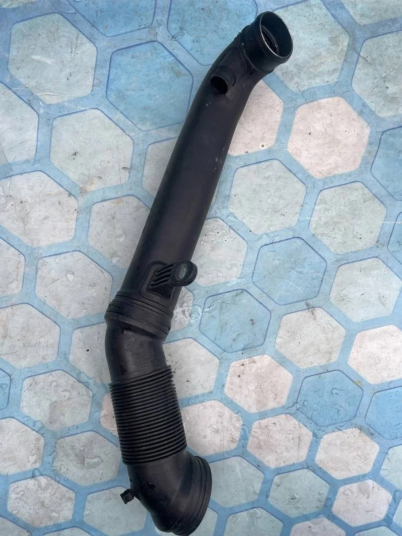 Патрубок воздушного фильтра VW Tiguan 1 2011-2016