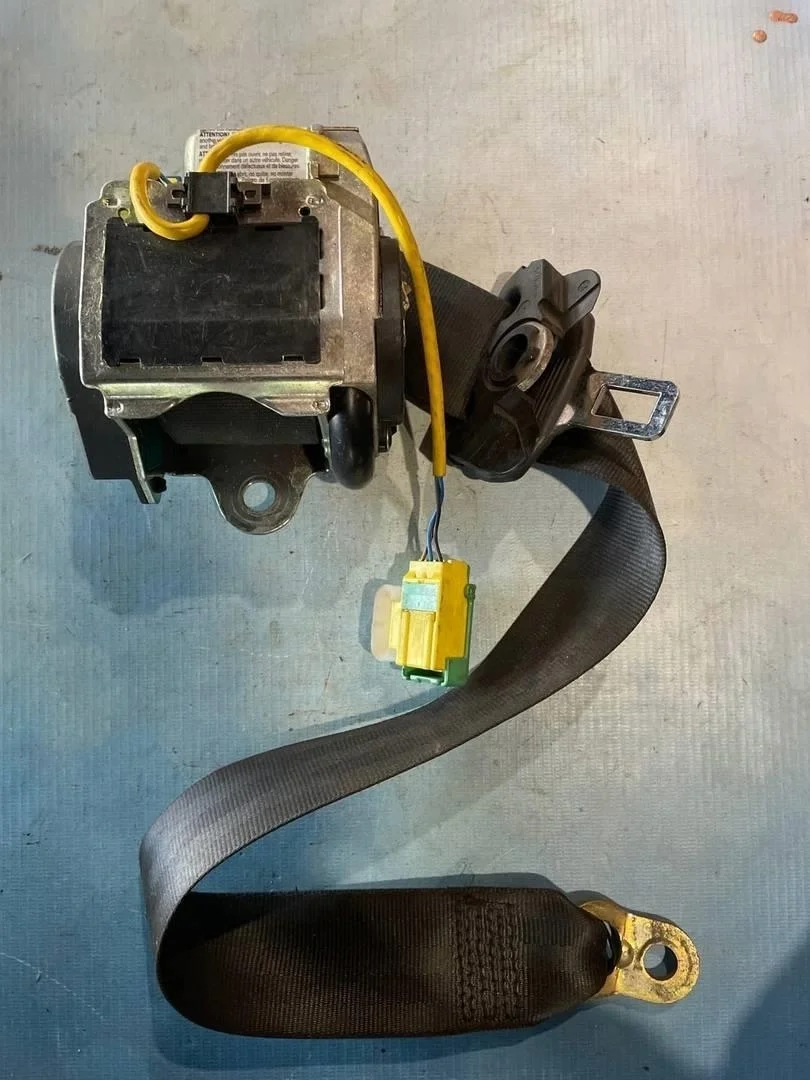 Ремень безопасности задний левый VW Touareg 1 2002-2007