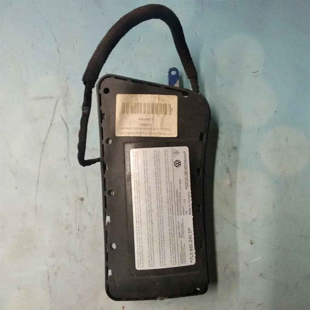 Подушка безопасности боковая сиденье правая VW Touareg 1 2002-2007