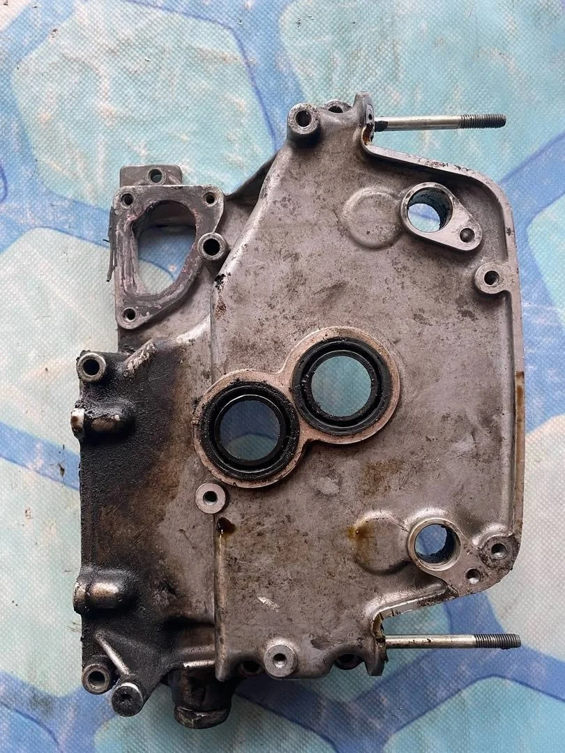 Крышка двигателя передняя VW Touareg 1 2002-2007