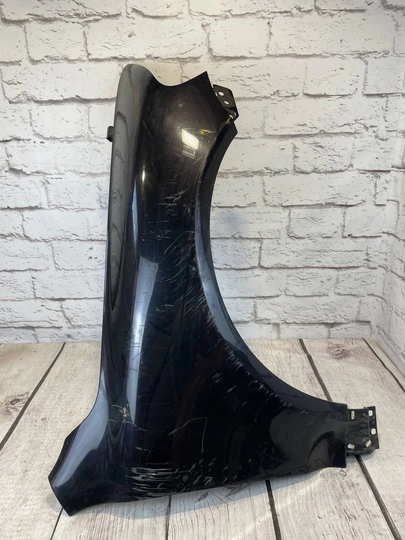 Крыло переднее правое VW Touareg 1 2002-2007