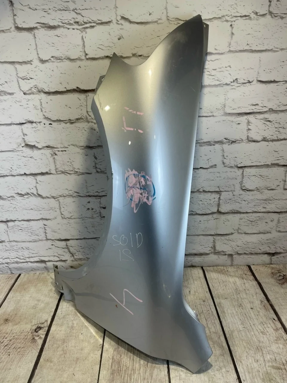 Крыло переднее левое VW Touareg 1 2002-2007