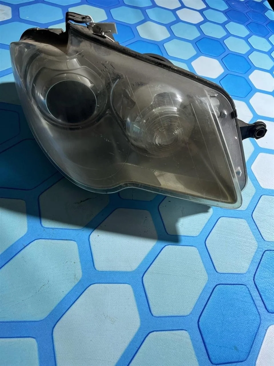 Фара правая ксенон VW Touran 2003-2010