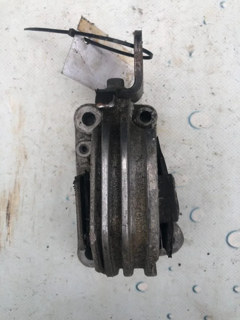 Опора двигателя Volvo XC90 2002-2015