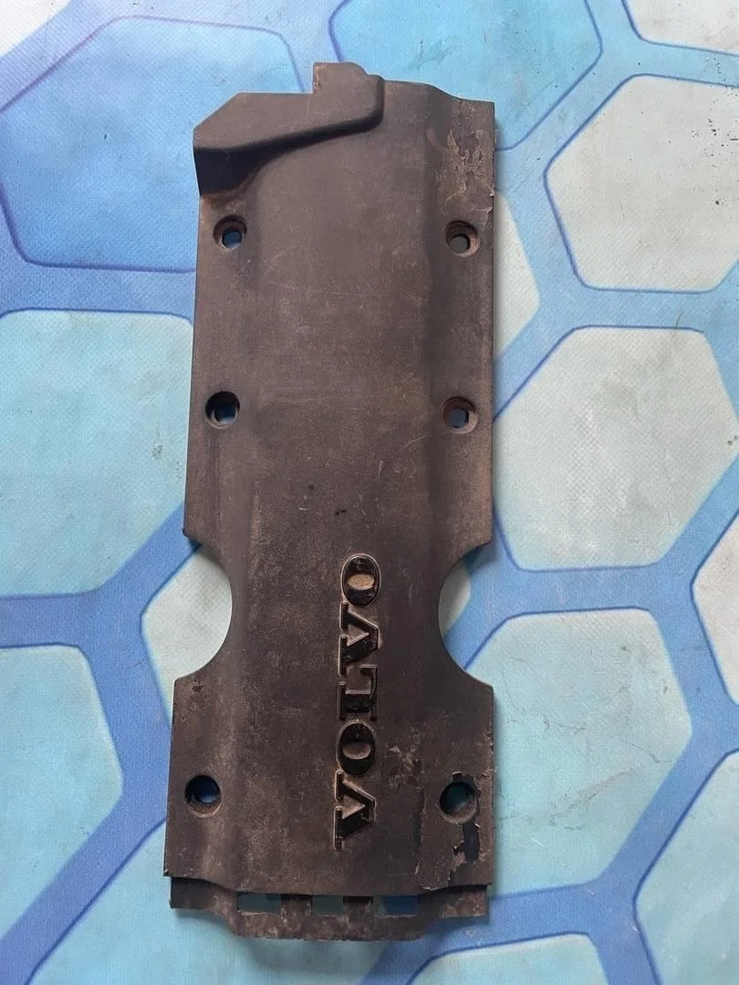 Накладка декоративная двигатель Volvo XC90 2002-2015