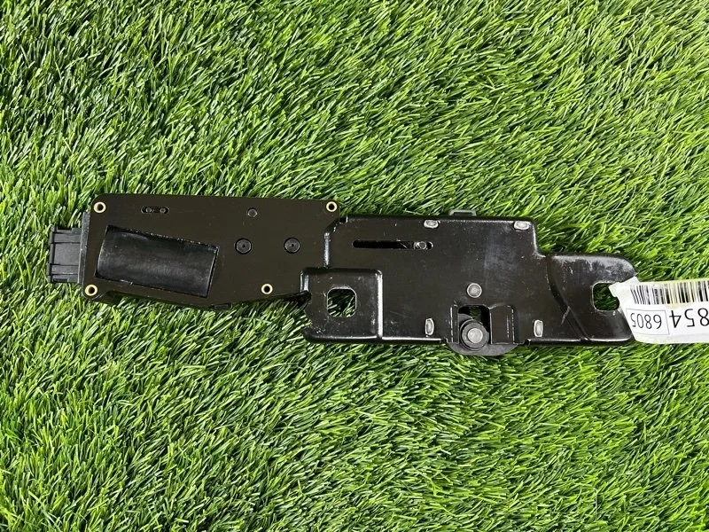 Замок крышки багажника Audi A8 2013 4H0827383A D4 CEU 4.0T