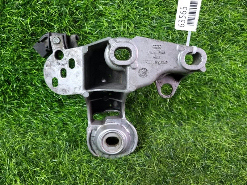 Кронштейн двигателя Audi A6 Allroad 2004 4Z7199352 C5 BES 2.7T, передний правый