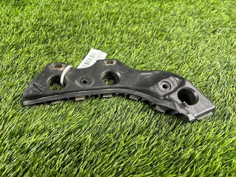 Кронштейн крепления бампера Volkswagen Passat CC 2008 3C8807184A B6 BWS 3.6, передний правый