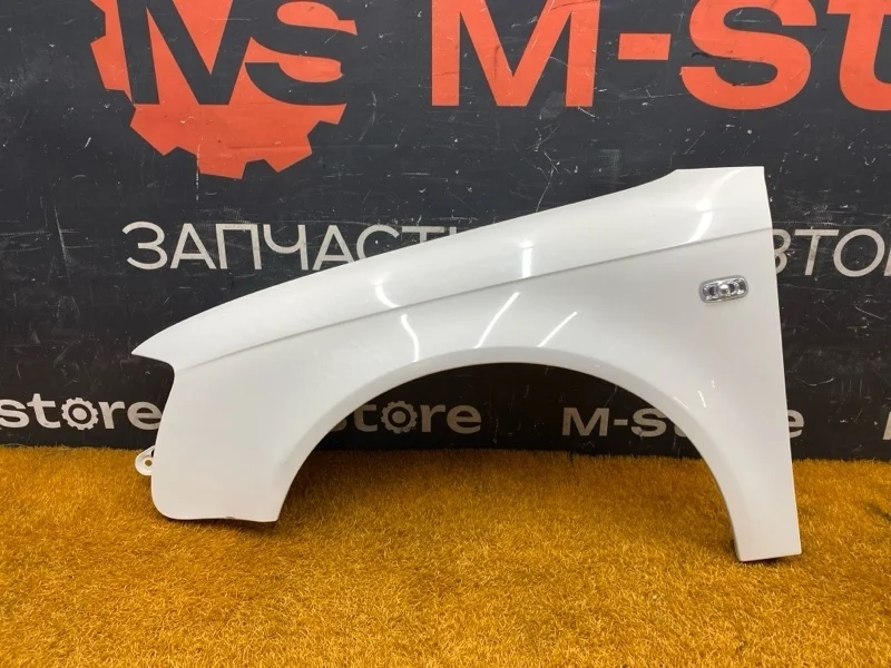 Крыло Audi A4 2006 8E0821105F B7/8E BFB, переднее левое