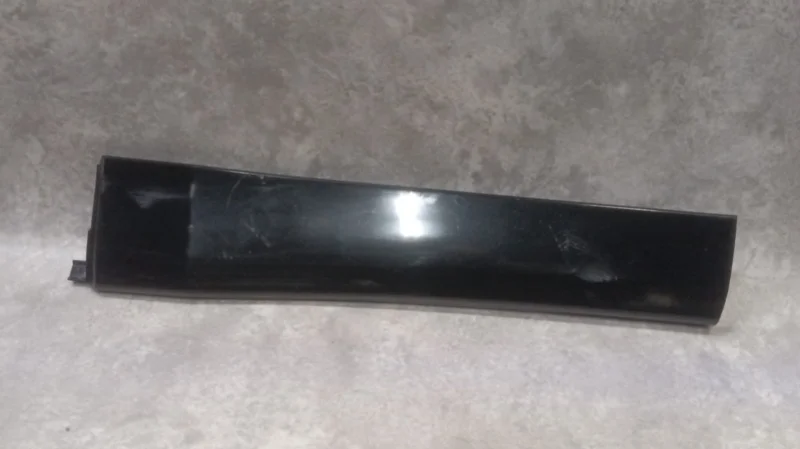 Молдинг двери задний правый Toyota Highlander XU50