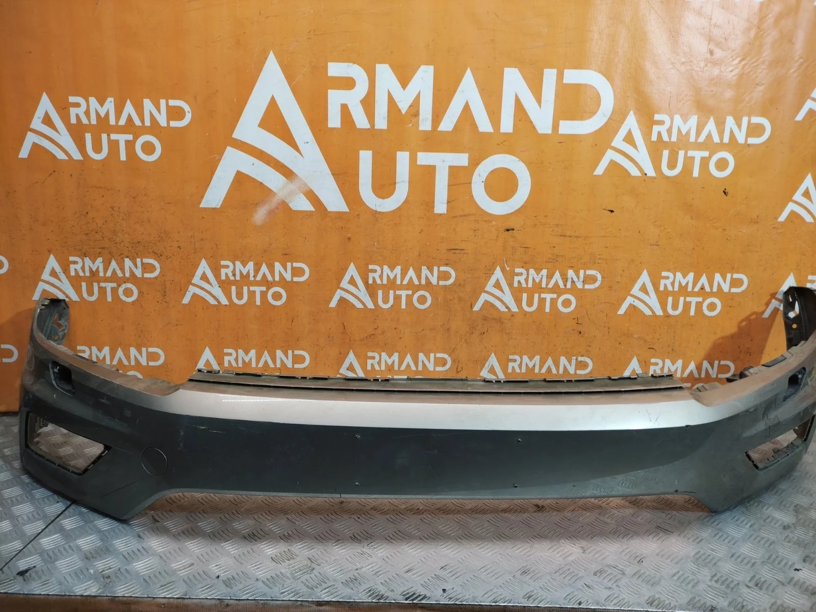 Бампер Volkswagen Tiguan 2016-2020