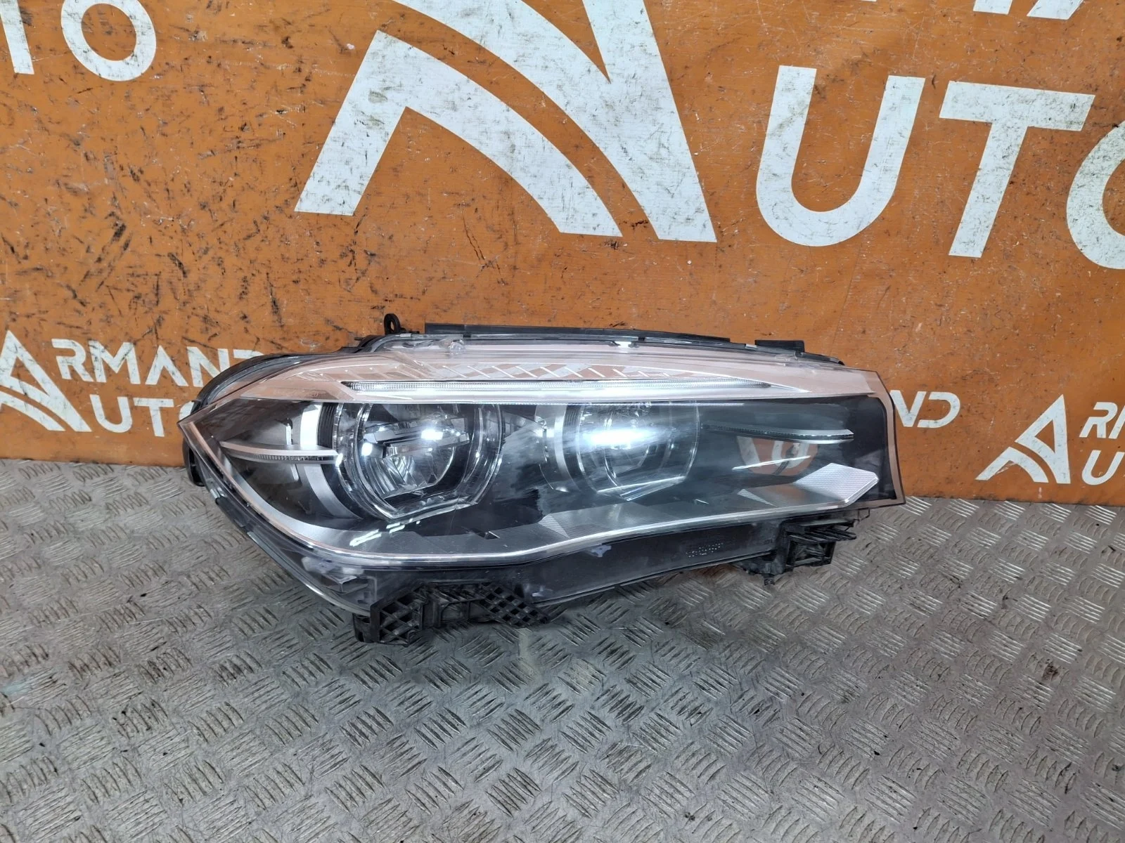Фара BMW X5 2013-2018 F15