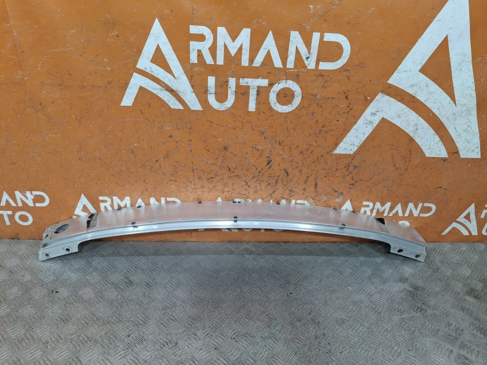 Усилитель бампера Land Rover Discovery Sport 2019-нв L550