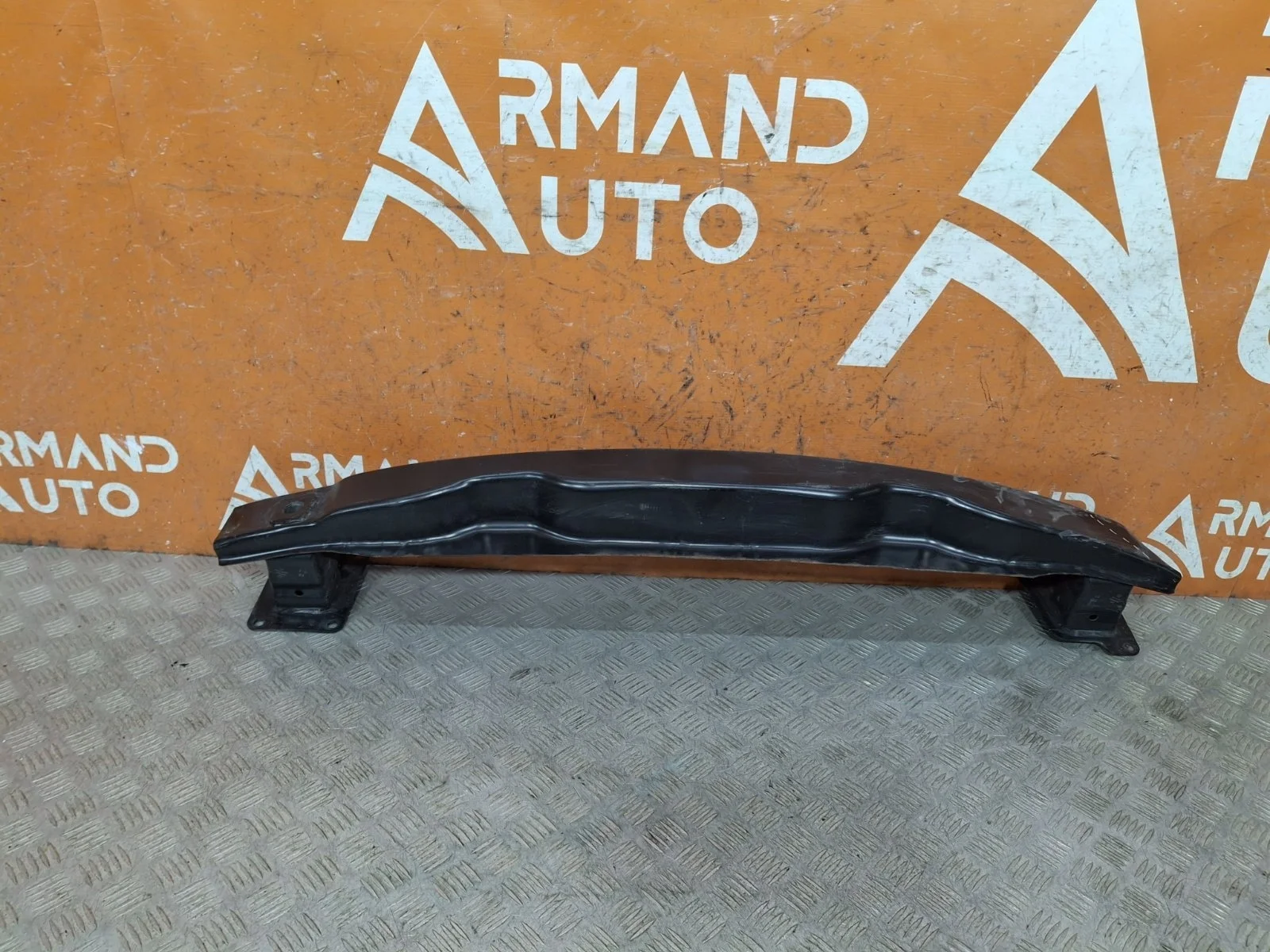 Усилитель бампера Volkswagen Tiguan 2007-2018