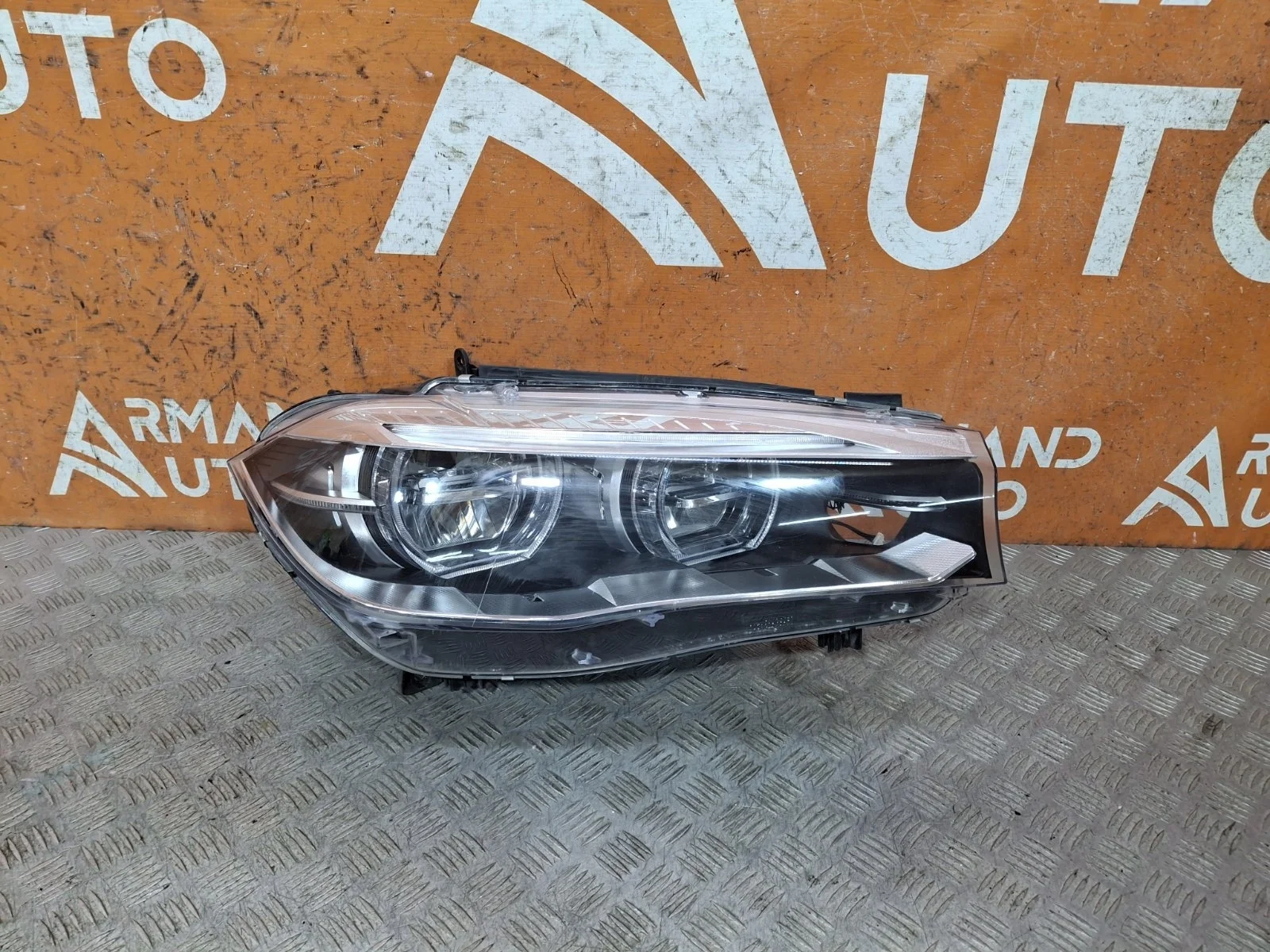 Фара BMW X5 2013-2018 F15