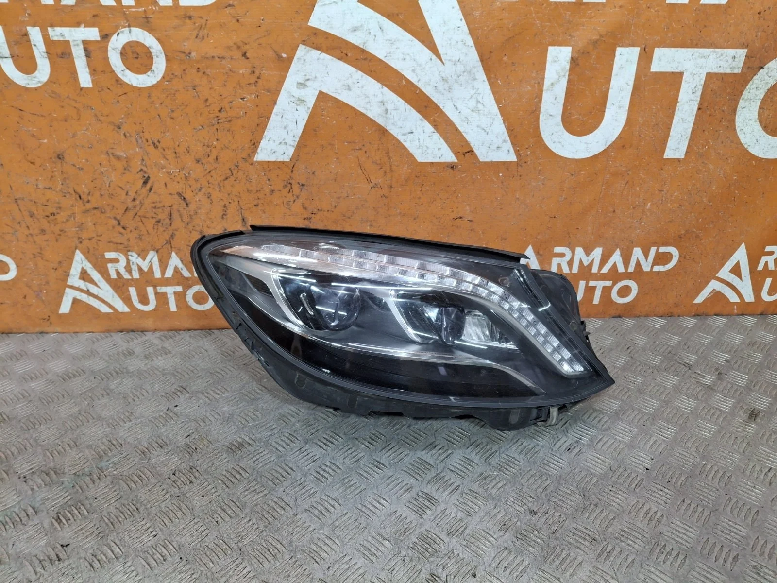 Фара Mercedes -Class 2013-2017 W222