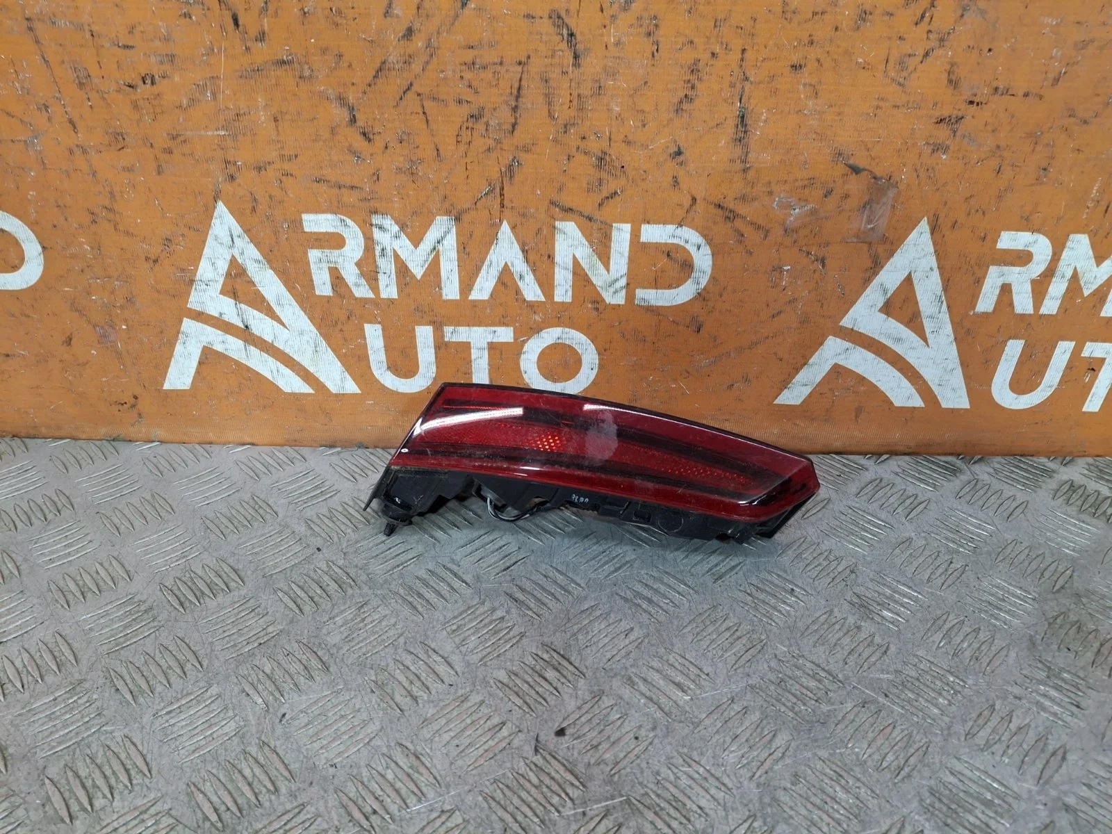 Фонарь внутренний Hyundai Sonata 2019-нв 8 DN8