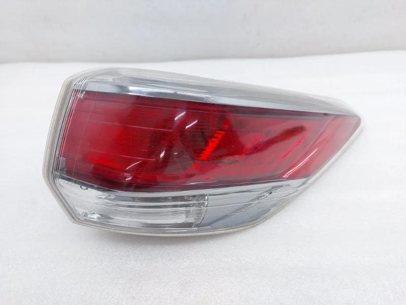 Фонарь Toyota Highlander 2014 XU50