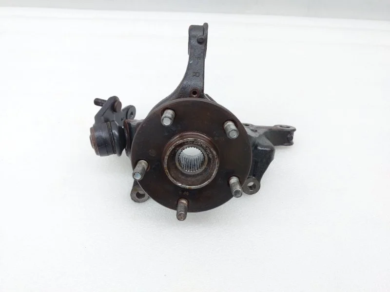 Кулак поворотный Toyota Highlander 2014 XU50