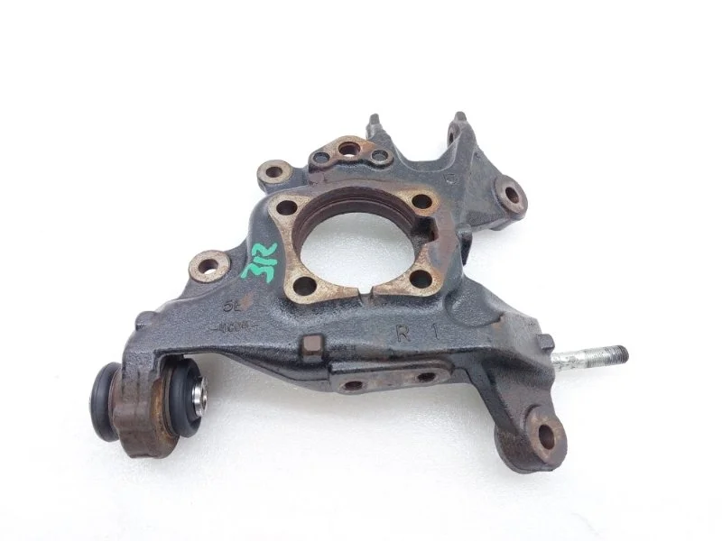 Кулак поворотный Toyota Highlander 2014 XU50