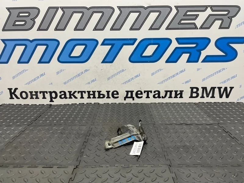 Кронштейн крыла BMW 335i 2015 41357298037 F30 N55B30A, левый