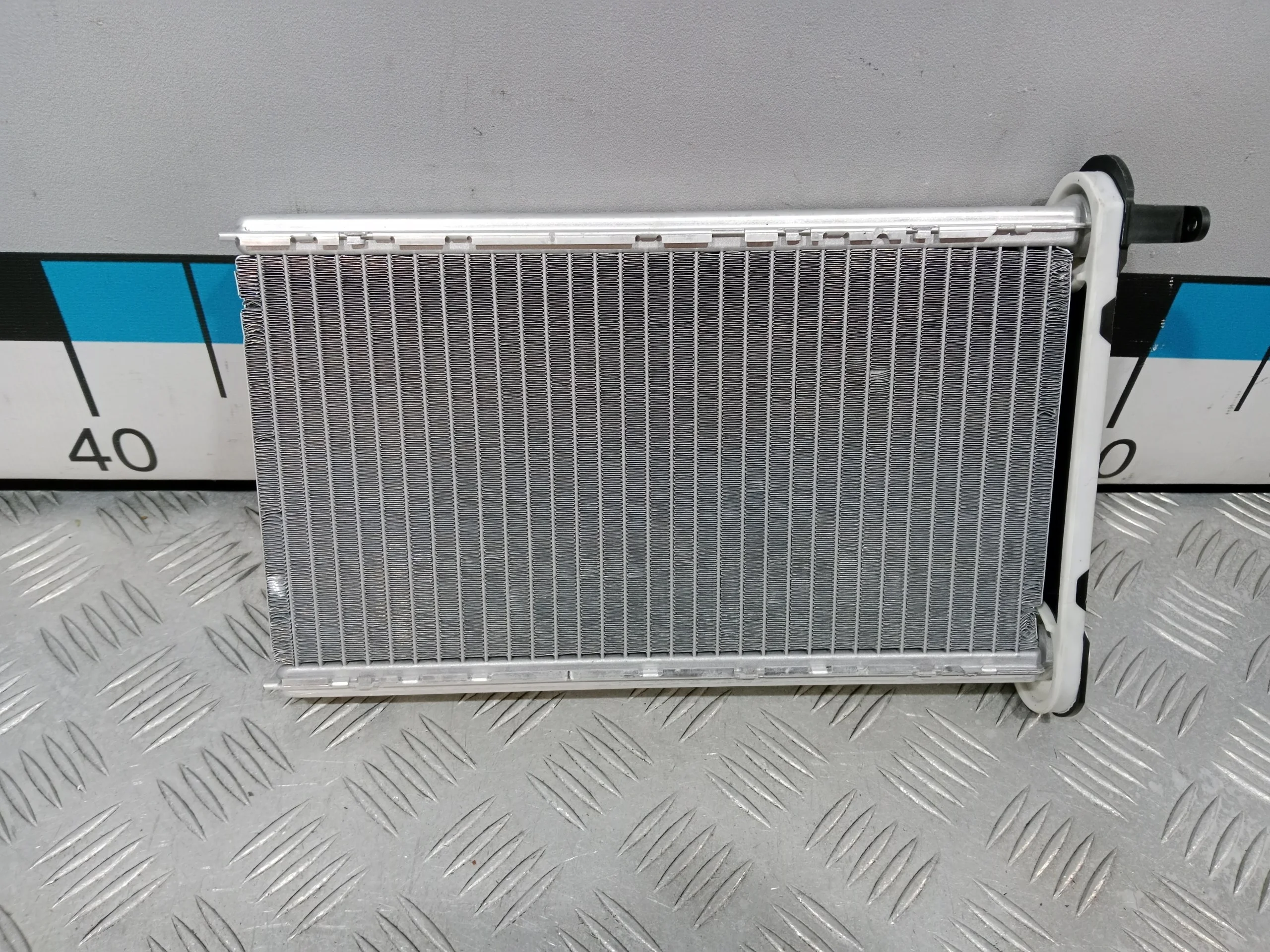 [Б/У] Радиатор отопителя BMW [Код: 00666361 ]