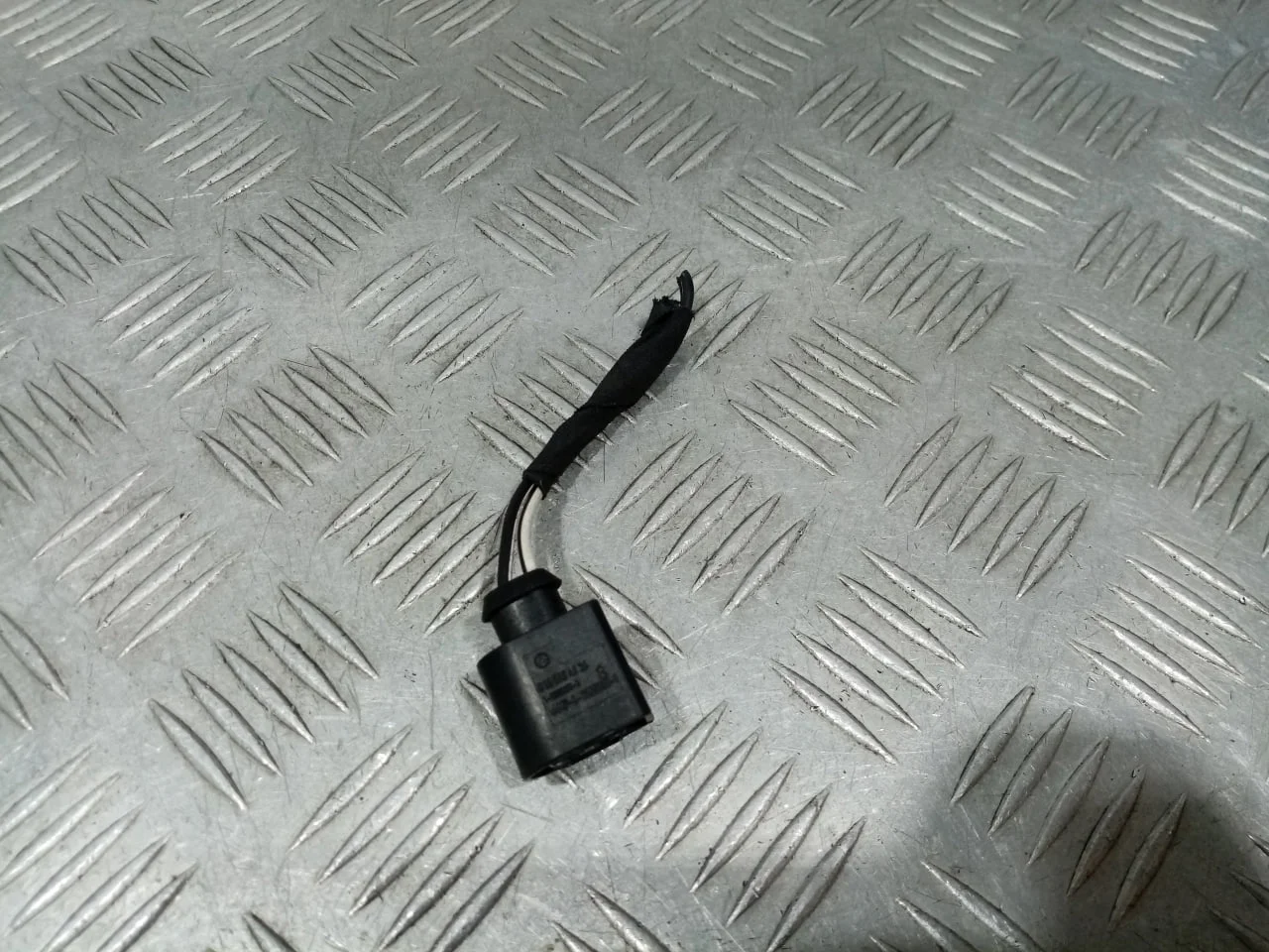 [Б/У] Разьем 2 контакта [Код: 00662910 ]