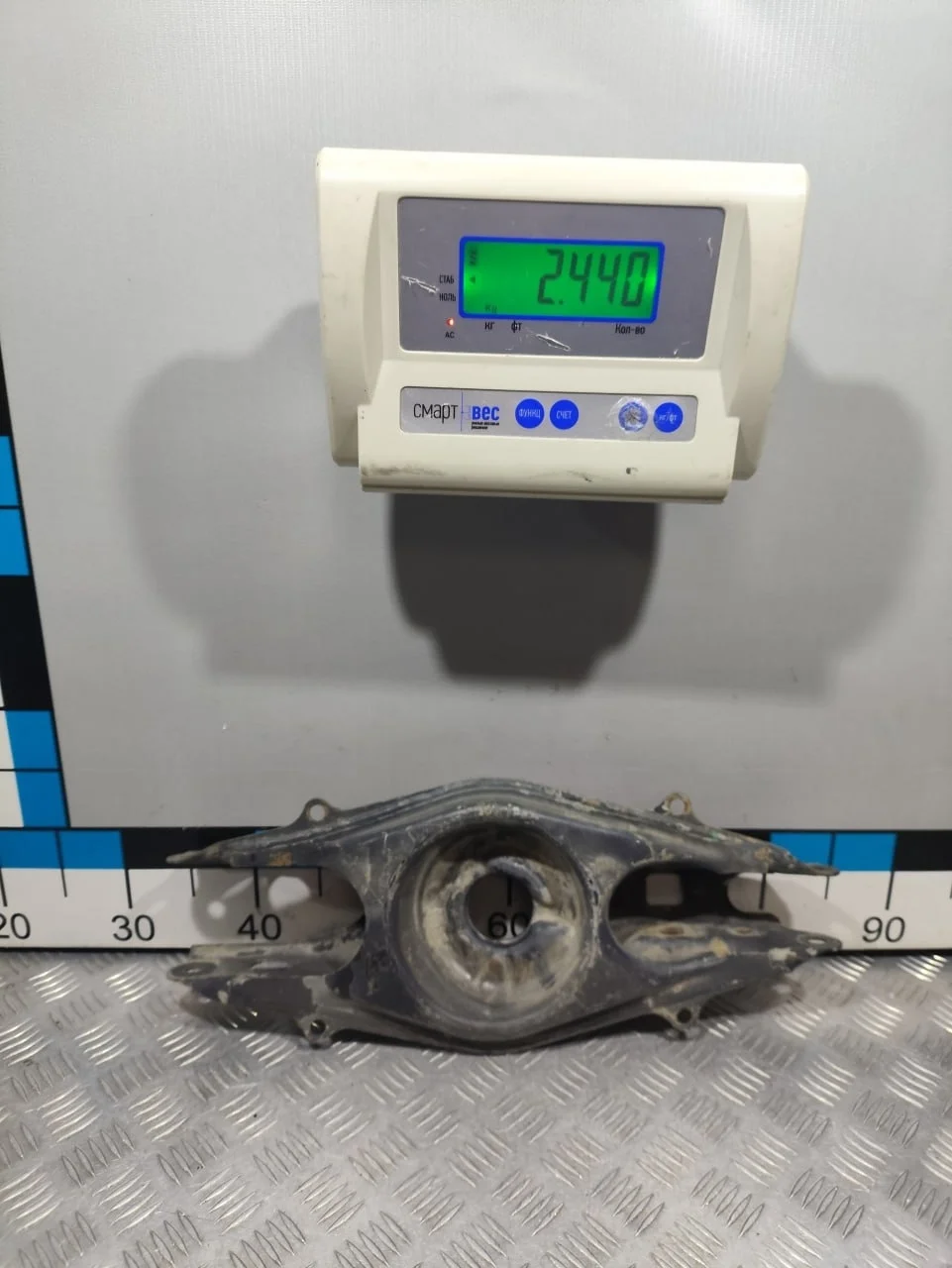 [Б/У] Рычаг задний нижний (лодочка) лев=прав [Код: 00665464 ]