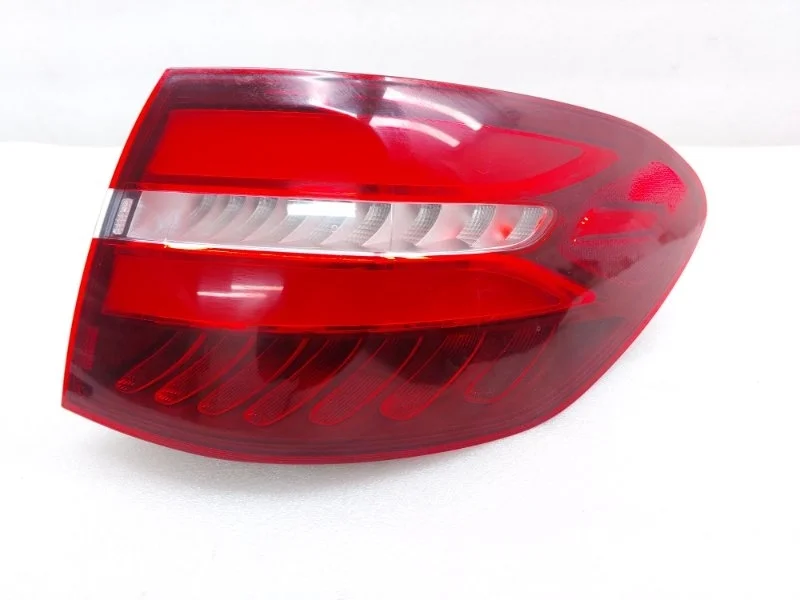 Фонарь Mercedes-Benz GLC-Class 2015 W253