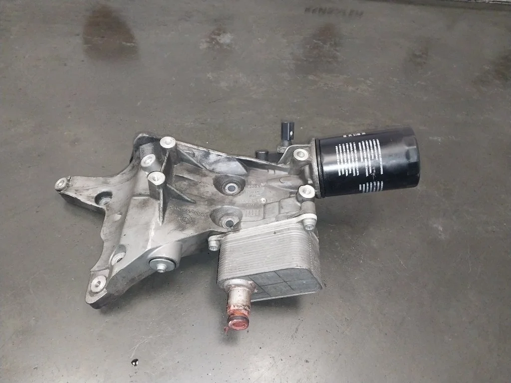 Кронштейн генератора Audi A3 2008 8P