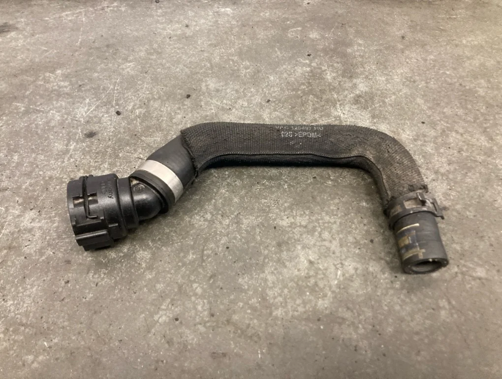 Патрубок системы охлаждения Audi A6 2014 C7