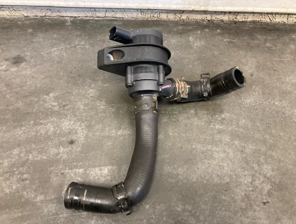 Помпа дополнительная Volkswagen Tiguan 2008 5N