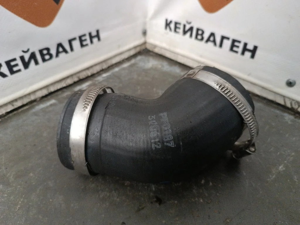 Патрубок интеркулера Volkswagen Tiguan 2011 5N